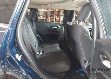 2016 Jeep Cherokee Latitude z USA, uszkodzony, nr VIN 1C4PJMCSXGW283045